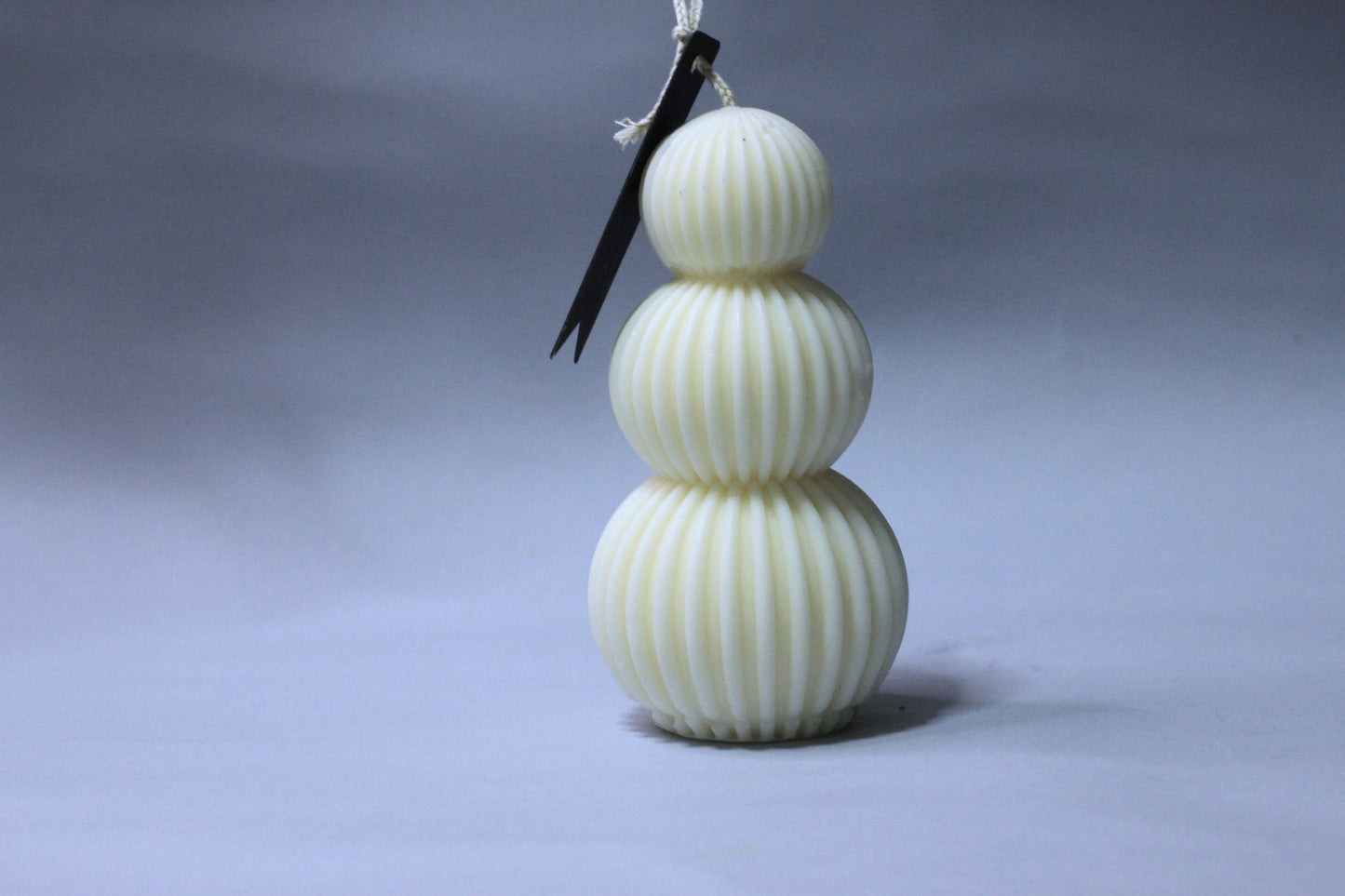 Lilia Candle